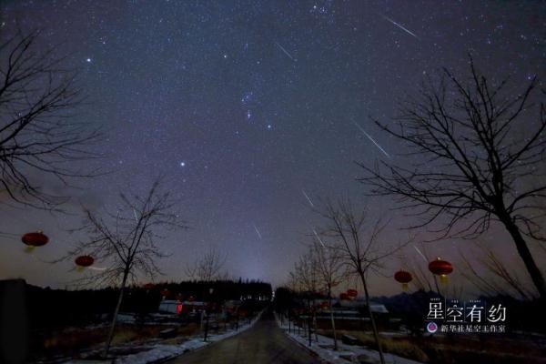 双子座流星雨出现在每年_双子座流星雨几年一遇_双子座流星雨出现在每年的